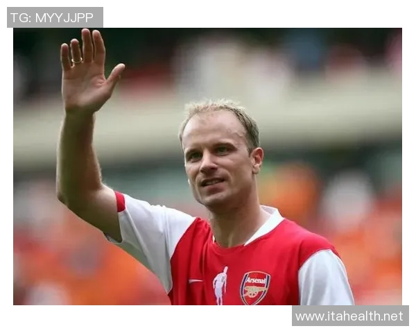 博格坎普控球与传球艺术的独特魅力与足球智慧解析 博格坎普控球与传球艺术的独特魅力与足球智慧解析