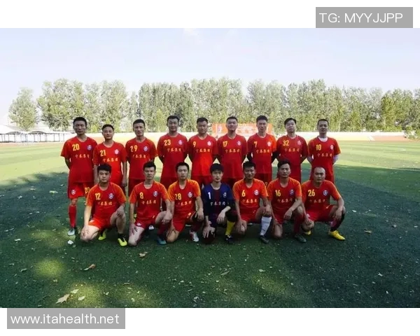 济宁足球明星队员全解析及其在赛场上的精彩表现